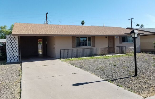 2 Bedroom 2 Bath Mesa Home!