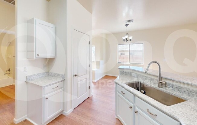 11886 W FONTENELLE DR