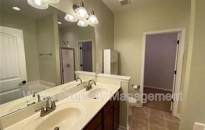 3 beds, 2.5 baths, 1,662 sqft, $2,145