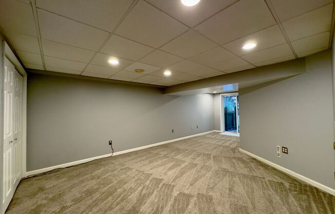 A Spacious 3-Bedroom / 2-Bathroom Apartment in Middle River