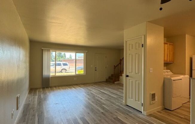 2 beds, 1.5 baths, 1,050 sqft, $1,495