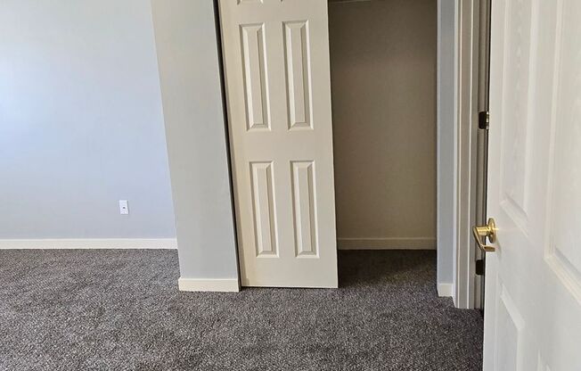 3 beds, 2 baths, 1,050 sqft, $1,500, Unit C18