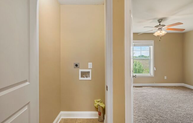 2 beds, 2.5 baths, 1,115 sqft, $985, Unit 62