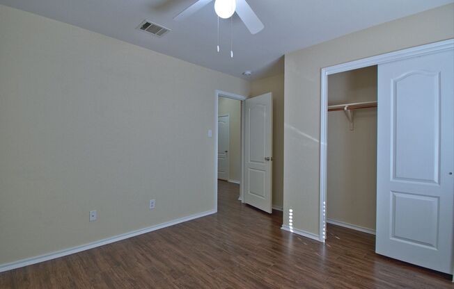 Spacious 4 Bed House in Pioneer Crossing Round Rock