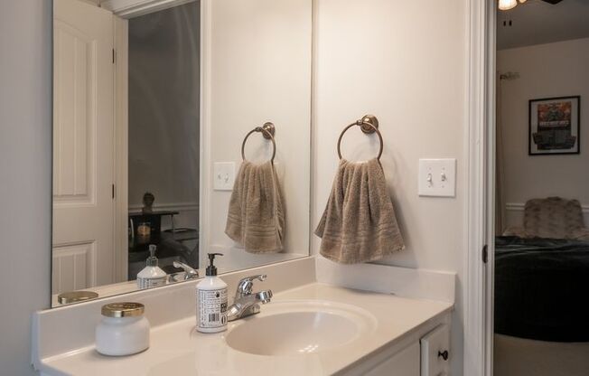 Luxury 2 Bedroom Townhouse at Whitehall Village