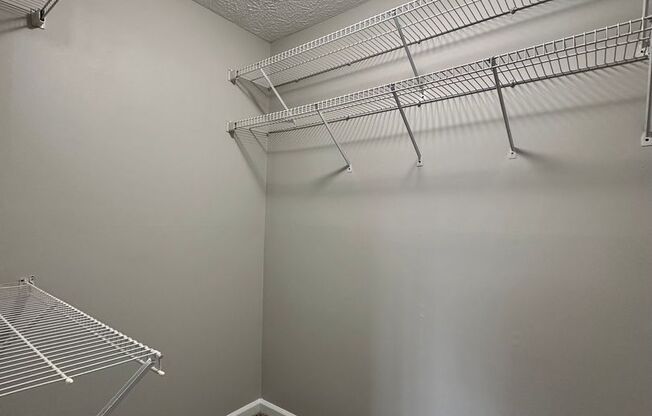 2 beds, 2 baths, 1,350 sqft, $1,525, Unit 26