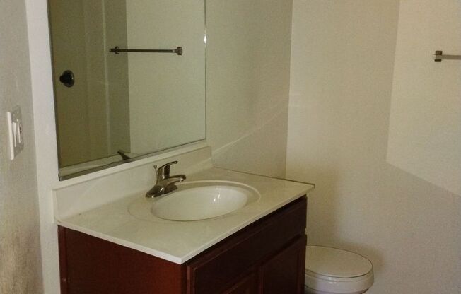 2 beds, 2 baths, 984 sqft, $1,700, Unit 228