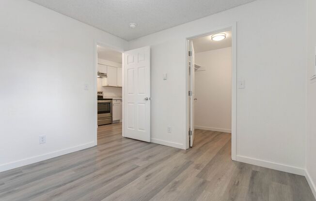 2 beds, 1 bath, 800 sqft, $1,680, Unit Unit 48