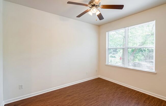 Ridgeway 32 Apartments