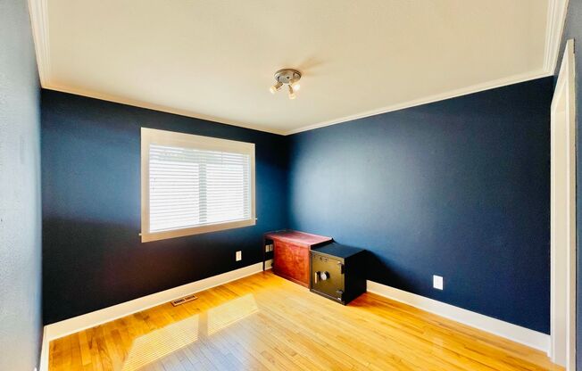 5 beds, 3.5 baths, $3,900