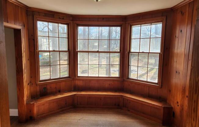 111 CHARLTON ST