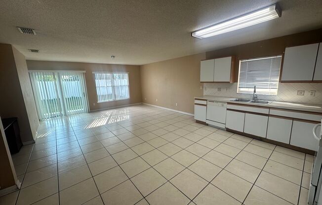 Great 4 Bedroom/2 Bathroom Home Available NOW!