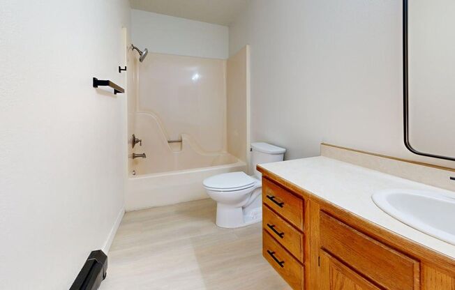 3 beds, 2 baths, 1,282 sqft, $1,440, Unit 316
