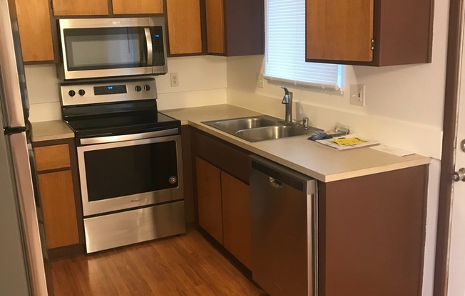 3 beds, 1 bath, $1,795