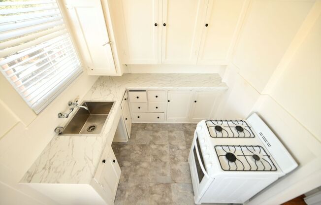 Studio, 1 bath, $1,895, Unit 04