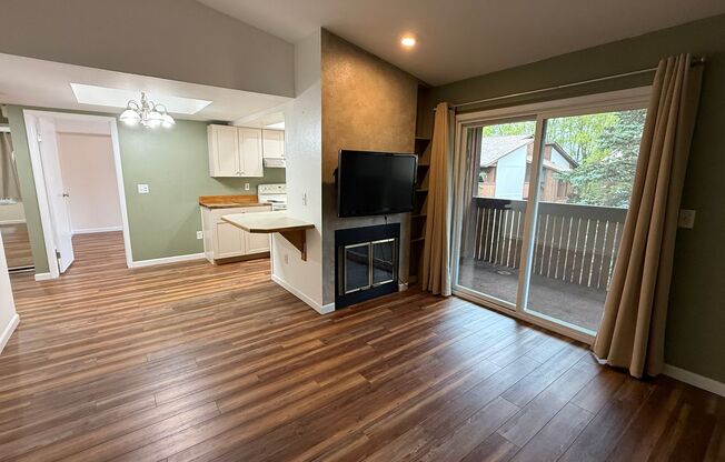 Well Maintained Top Floor 2 Bed/2 Bath Condo W/Garage Space. Call Today!