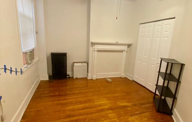 2 beds, 1 bath, $1,625, Unit 2