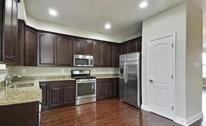 3 beds, 2.5 baths, $2,850