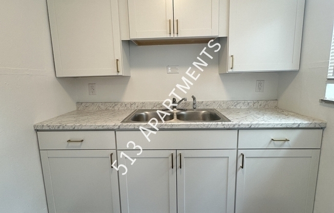 1649 ANITA PL