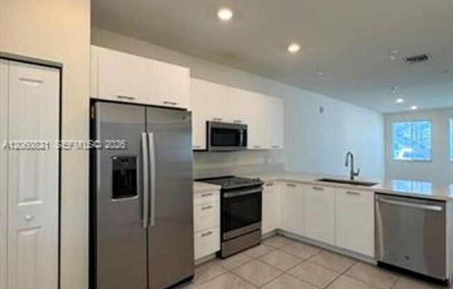 10270 NW 66th St cu-101, Doral, FL 33178