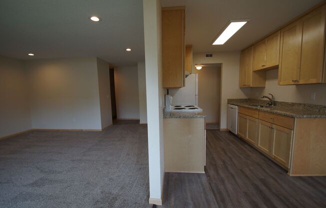 2 beds, 2 baths, 1,050 sqft, $1,724, Unit 206