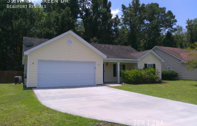 39 WINTERGREEN DR