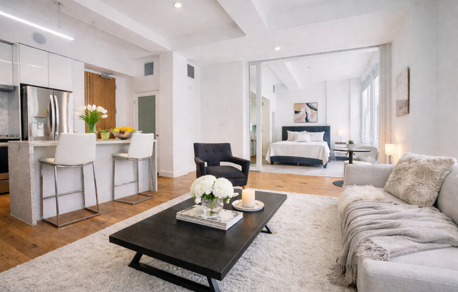 1 bed, 1 bath, 555 sqft, $2,675, Unit 414