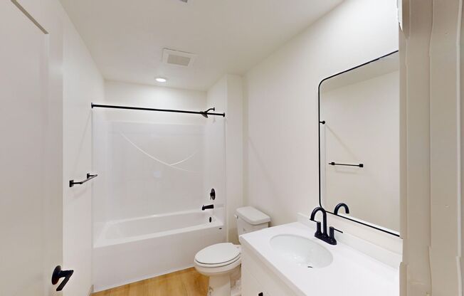 Studio, 1 bath, 535 sqft, $1,240, Unit 6410-105