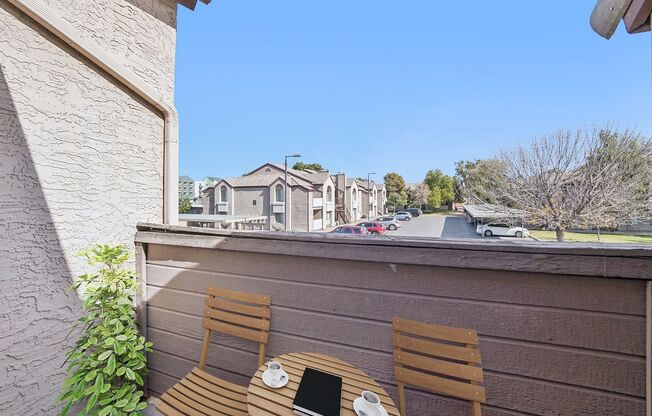 2 beds, 1 bath, 766 sqft, $1,274, Unit 2056