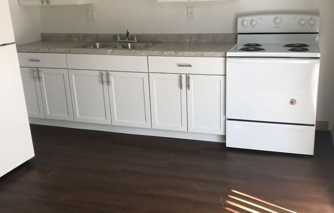 Lawrence Glen Apartments