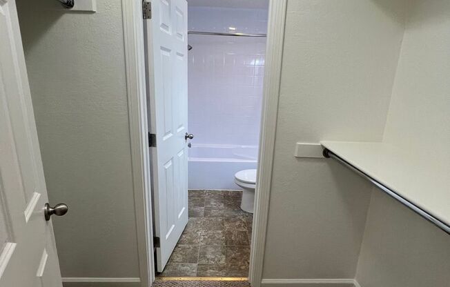 Studio, 1 bath, 380 sqft, $2,025, Unit 777-222