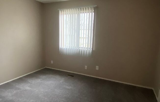 2 beds, 1 bath, 869 sqft, $1,159, Unit 12738A