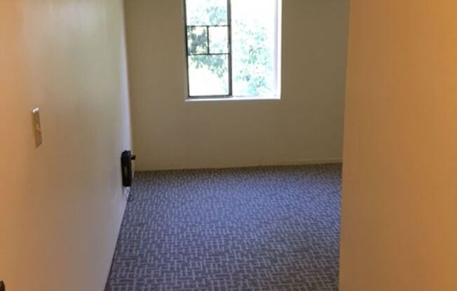1 bed, 1 bath, 548 sqft, $1,297, Unit 304B