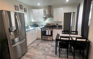 1 bed, 1 bath, 716 sqft, $2,300