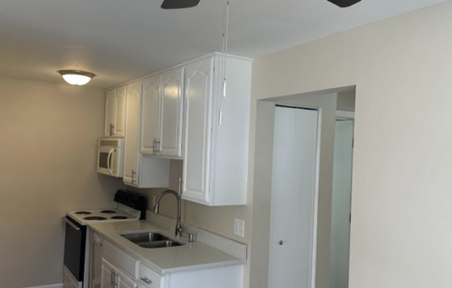 2 beds, 1 bath, 750 sqft, $1,349, Unit 1624-2B