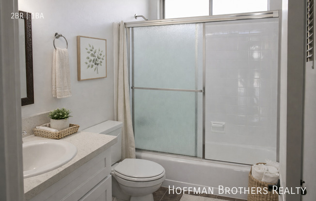 6402 S. Victoria Ave