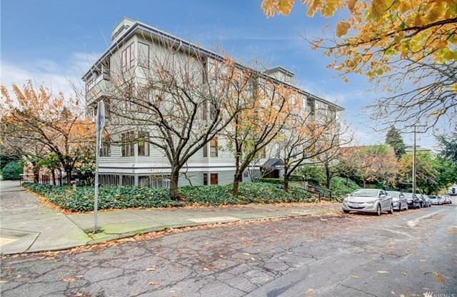 Remodeled 2 Bed 1.75 Bath Condo in Capitol Hill