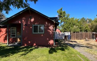 Charming 2 bedroom home in the heart of downtown Redmond