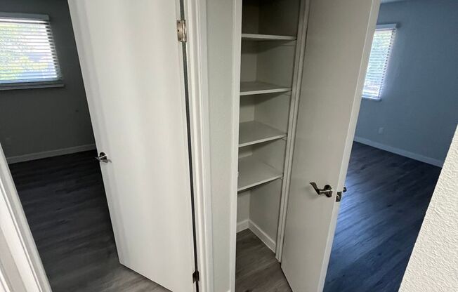 2 beds, 1 bath, 900 sqft, $1,650, Unit 1210-C