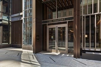 1 bed, 1 bath, 765 sqft, $5,800, Unit 1211