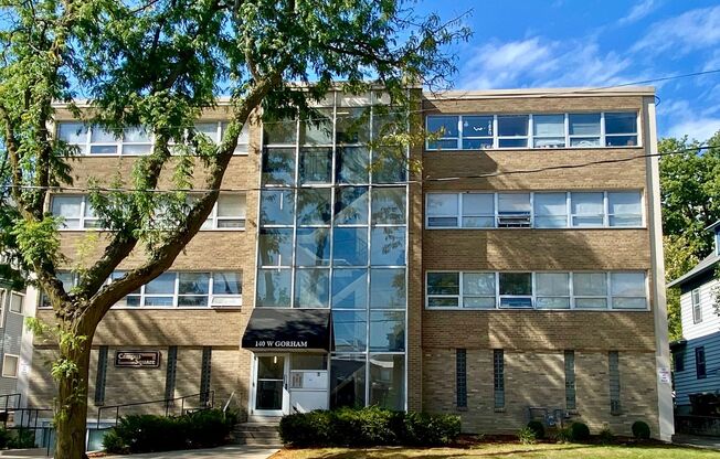 1 bed, 1 bath, 400 sqft, $1,195, Unit 304