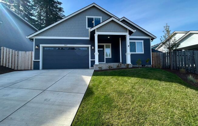 Four Bedroom Home with W/D Included- SE Salem