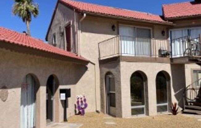 1 bed, 1 bath, 600 sqft, $900, Unit 11