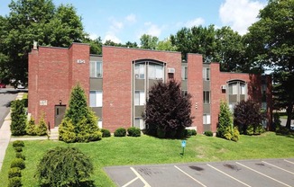 Outside view at Springwood Gardens, New Britain, 06053