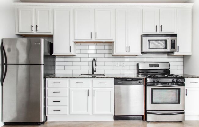 1 bed, 1 bath, 600 sqft, $2,045, Unit 3266 - 2G