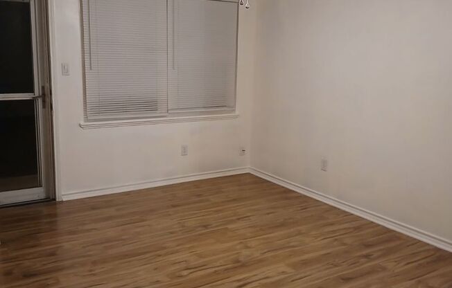 3 beds, 1 bath, $1,200