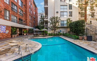 1 bed, 1 bath, 682 sqft, $2,600, Unit 220