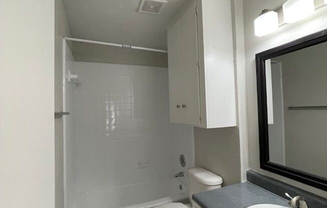2 beds, 2 baths, 931 sqft, $1,195, Unit 05-0502