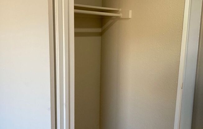 2 beds, 2 baths, 900 sqft, $1,375, Unit 250