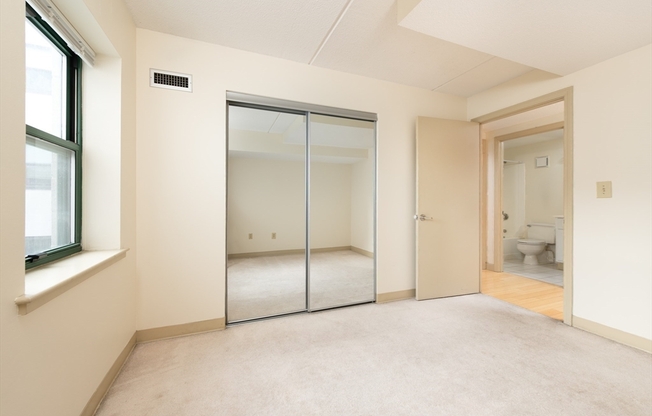 2 beds, 1 bath, 854 sqft, $3,600, Unit 4-G